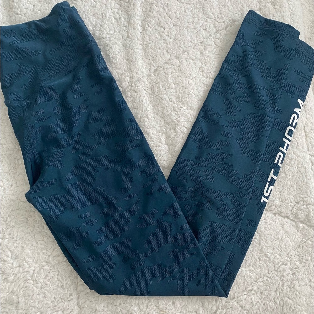 1st Phorm blue cameo leggings. Size small never worn